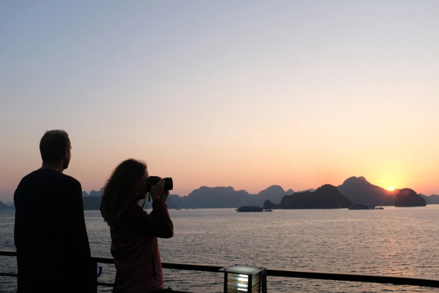 US magazine praises Ha Long Bay as ‘a tourism mecca in Asia’